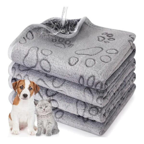 Cozy Fleece and Waterproof Dog Throw Blanket 4 Pcs Reusable Pee Pads for Potty Training