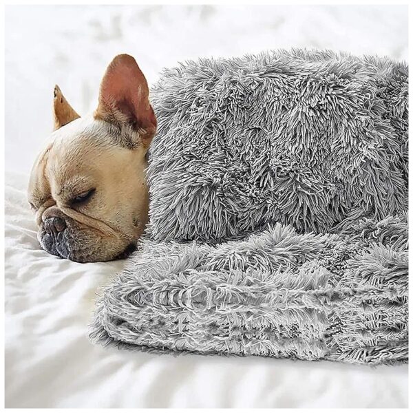 Cozy and Comfortable Pet Blankets, Soft Fleece and Sherpa Material for Dogs and Cats