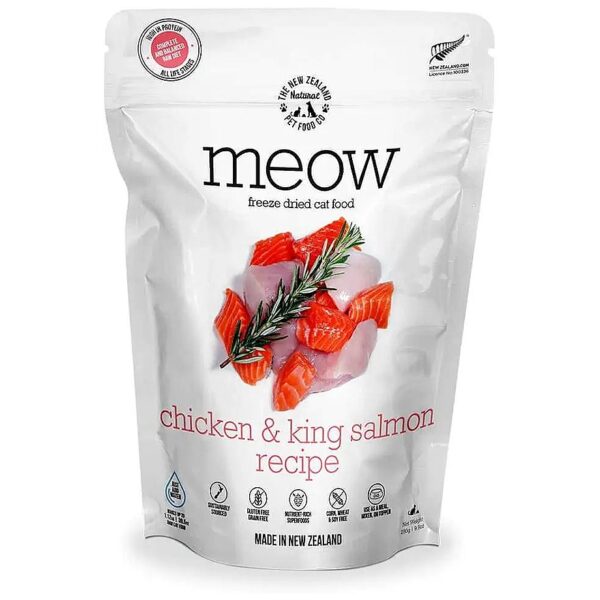 Healthy and Tasty Raw Cat Food with Chicken and King Salmon Freeze Dried Mix