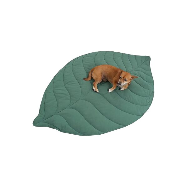 Leaf Patterned Pet Blanket for Couch Protection and Comfort