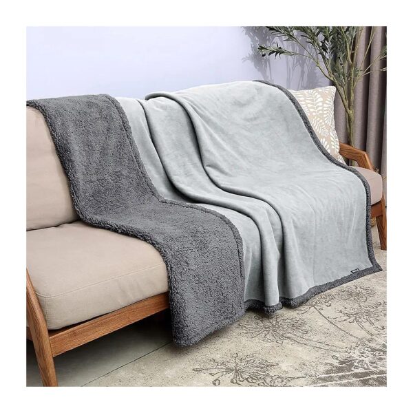 Liquid-Proof Waterproof Blanket for Pet Owners, Ideal for Couch and Sofa Protection