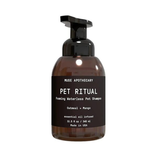 No Rinse Pet Shampoo for Cats and Dogs with Aromatherapeutic Essential Oils