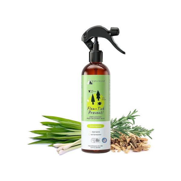 Plant-Based Flea and Tick Spray for Dogs and Cats with Lemongrass and Essential Oils