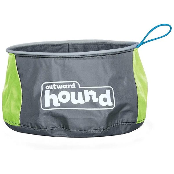 Quick and Easy Portable Dog Feeding Solution